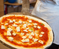 Pizza-Planet È Un’associazione No-Profit, Nata A La Spezia Nel 2001 Dall’iniziativa Di Un Gruppo Di Professionisti, Con Lo Scopo Di Valorizzare, Conservare E Migliorare Il Prodotto Più Tipico Del Made In Italy: “La Pizza”.