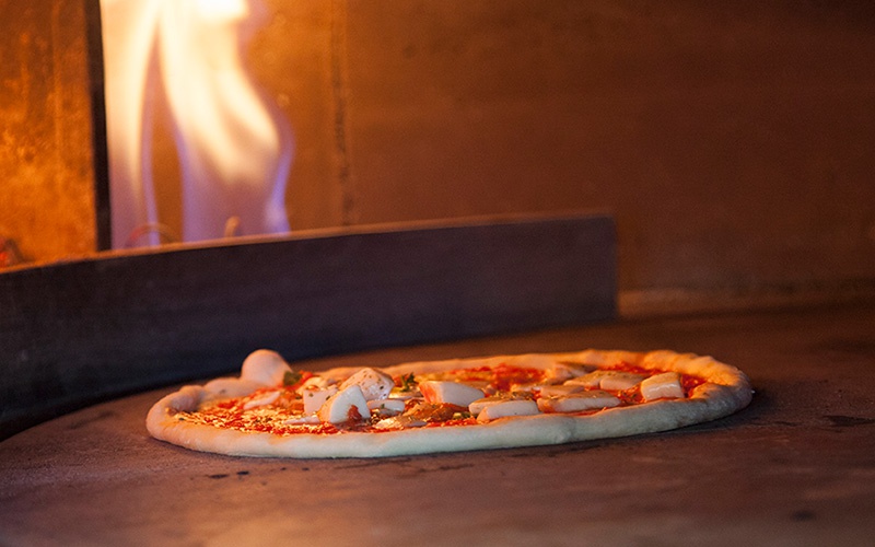 Pizza-Planet è un’associazione no-profit, nata a La Spezia nel 2001 dall’iniziativa di un gruppo di professionisti, con lo scopo di valorizzare, conservare e migliorare il prodotto più tipico del made in Italy: “la pizza”.